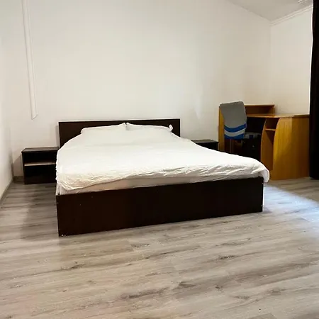 Appartement Modern In The Old Center Of